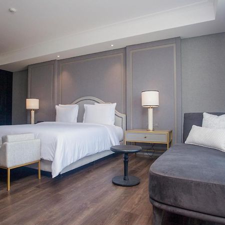 Goodrich Suites, Jakarta Buitenkant foto