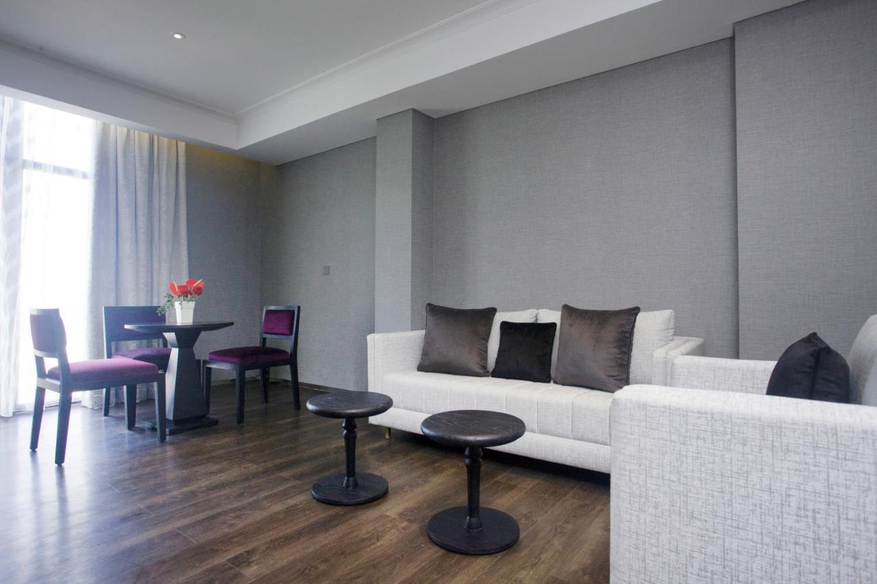 Goodrich Suites, Jakarta Buitenkant foto
