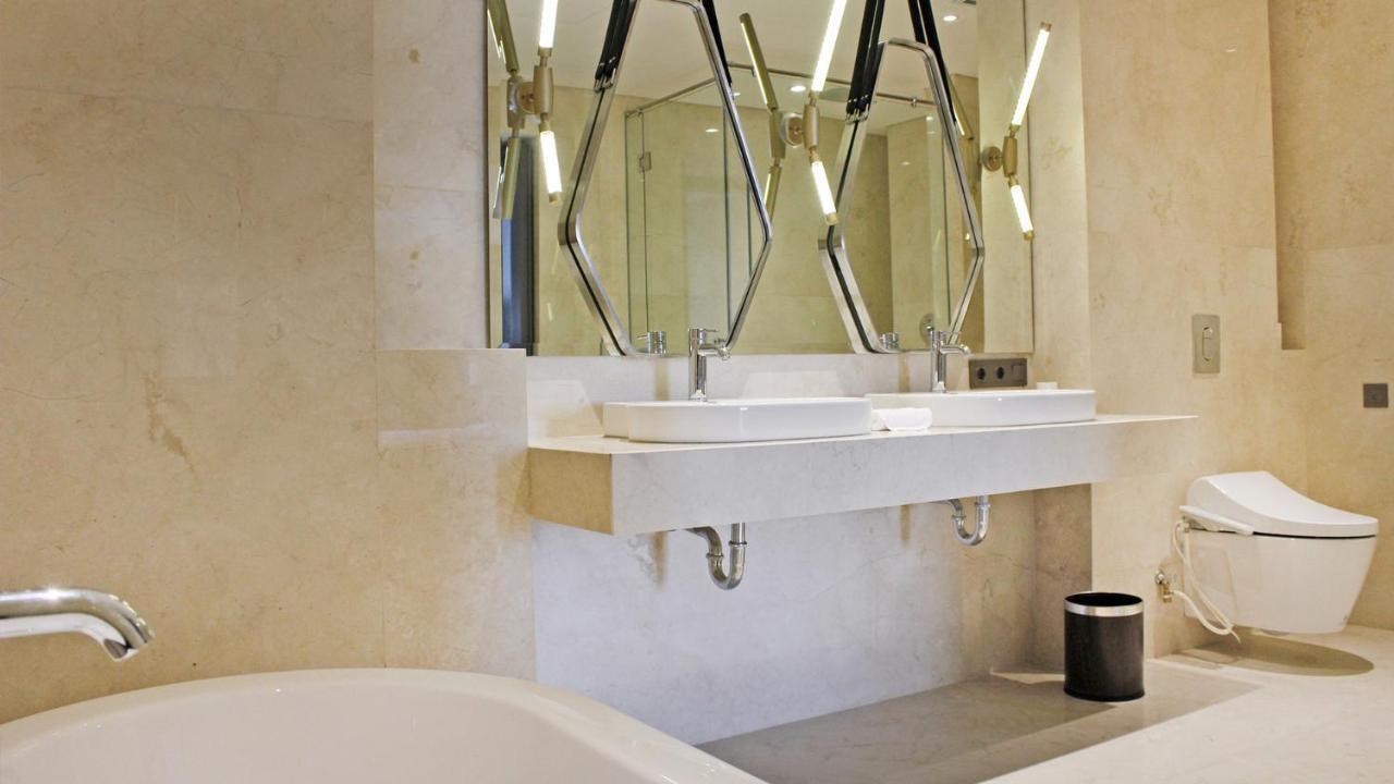 Goodrich Suites, Jakarta Buitenkant foto