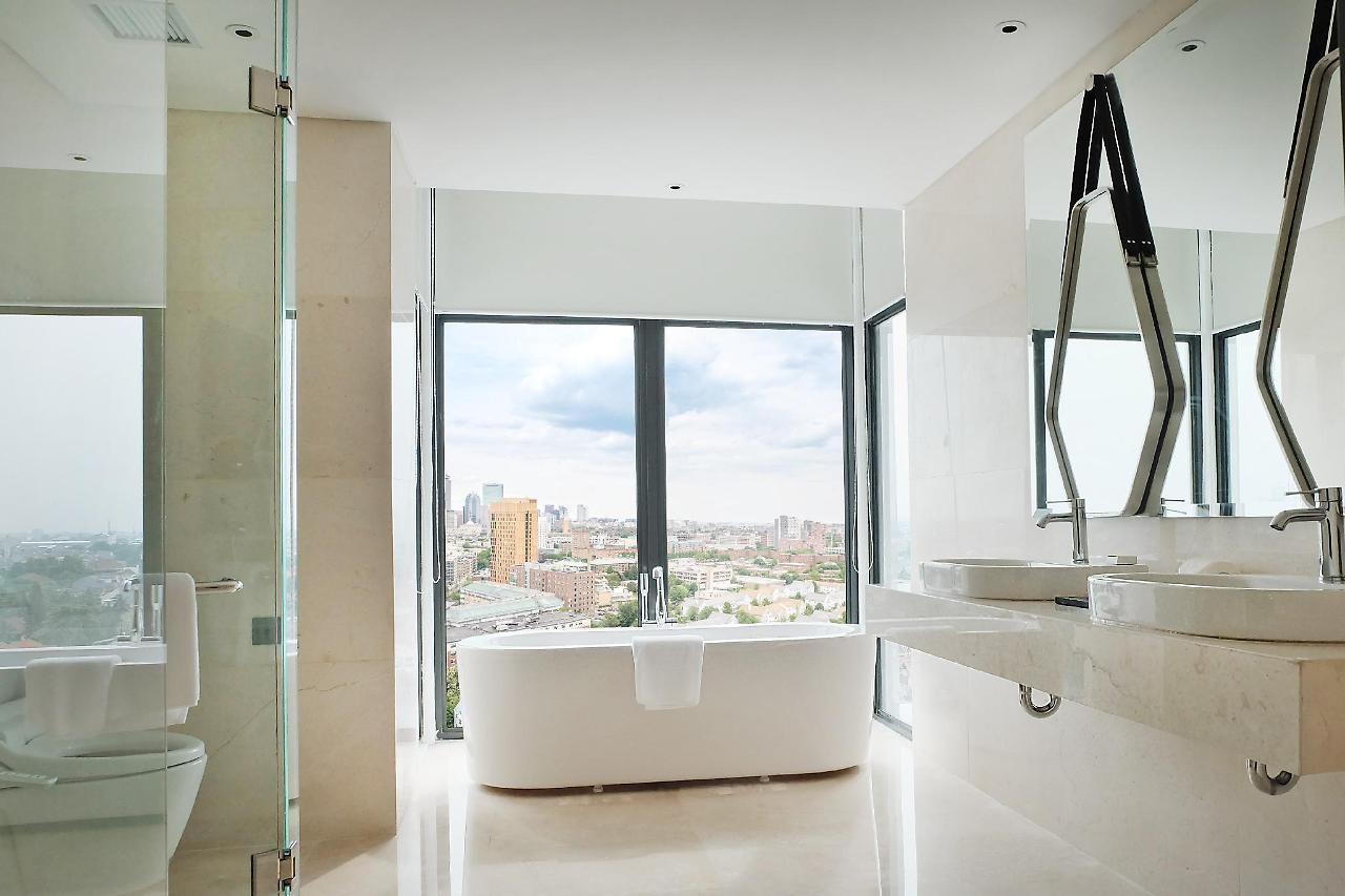 Goodrich Suites, Jakarta Buitenkant foto