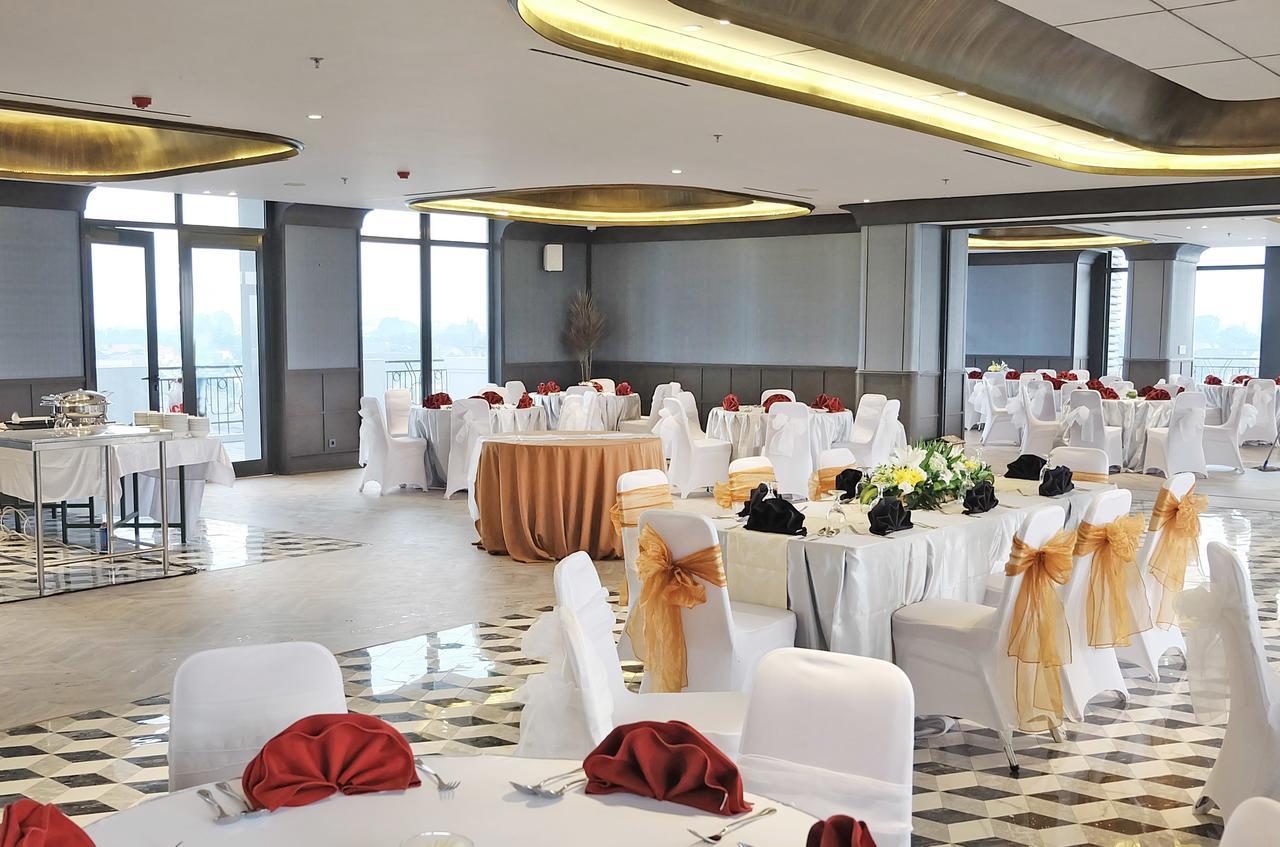 Goodrich Suites, Jakarta Buitenkant foto