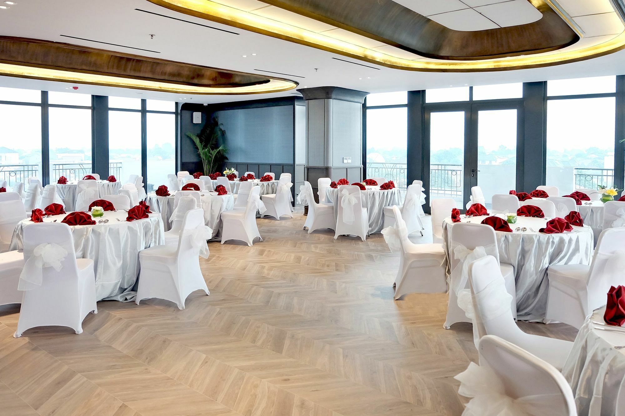 Goodrich Suites, Jakarta Buitenkant foto